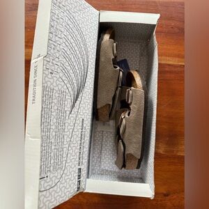 NIB Milano HL Suede Kids, Taupe, size 28 (10)